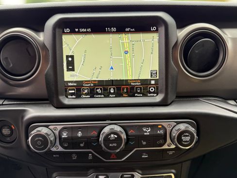 Used 2022 Jeep Wrangler Unlimited Sport AWD/4WD image 11