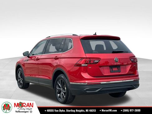 Used 2024 Volkswagen Tiguan SE AWD/4WD image 3