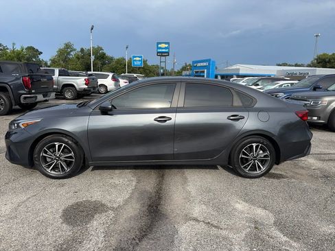 Used 2022 Kia Forte LXS FWD image 4
