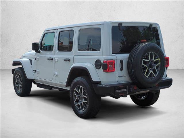 Used 2026 Jeep Wrangler Unlimited Sahara AWD/4WD image 8