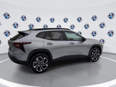 New 2026 Chevrolet Trax RS w/ Sunroof Package image 8