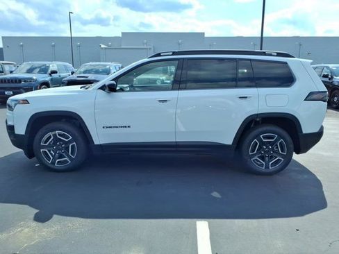 New 2026 Jeep Cherokee Laredo AWD/4WD image 3