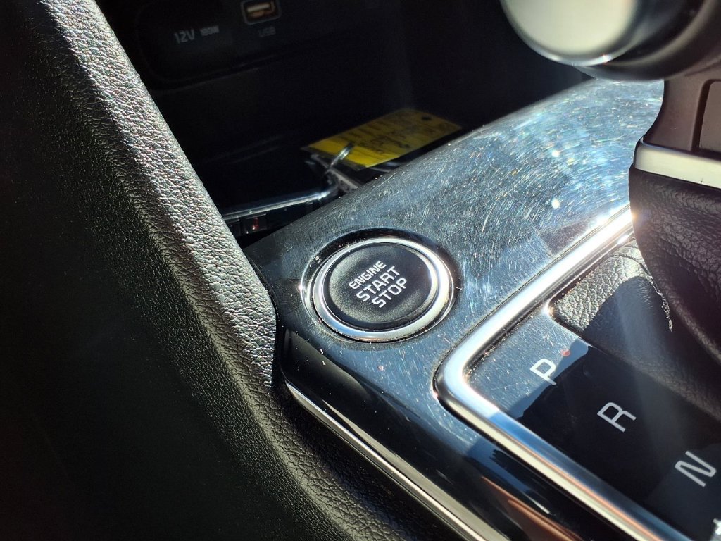 Used 2025 Kia Sportage EX FWD image 25