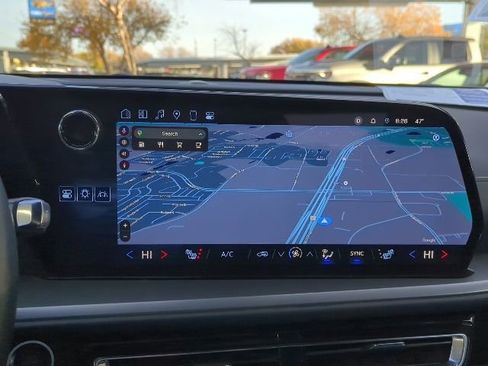 Certified 2025 Chevrolet Traverse LT image 7