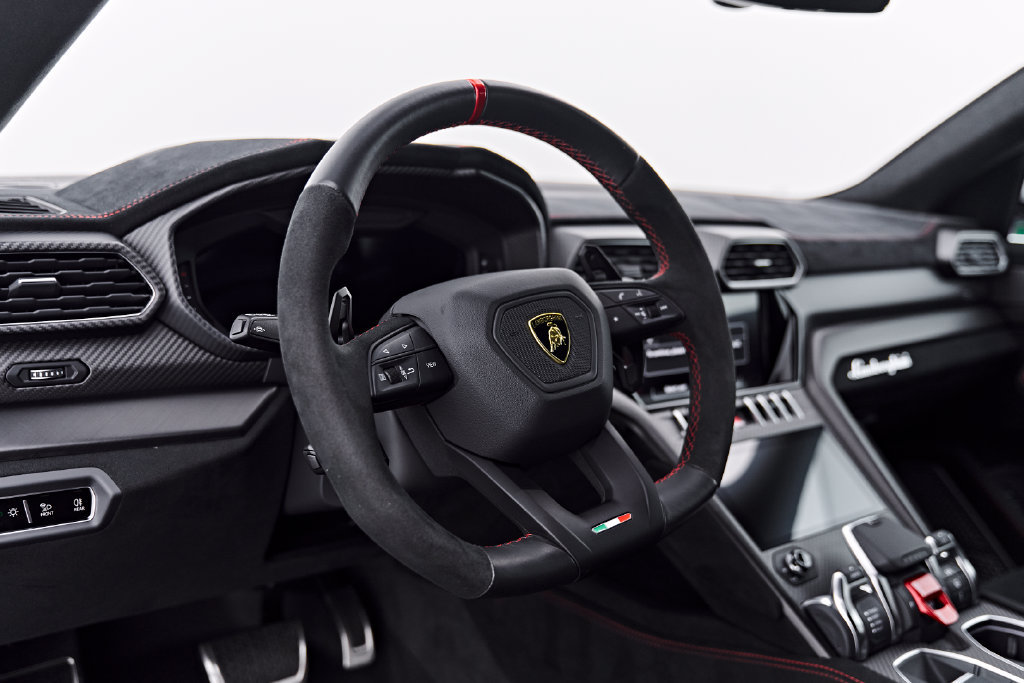 Used 2023 Lamborghini Urus Performante AWD/4WD image 2