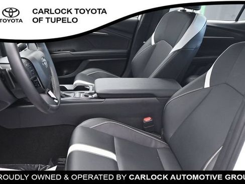 Used 2026 Toyota Camry SE FWD image 38