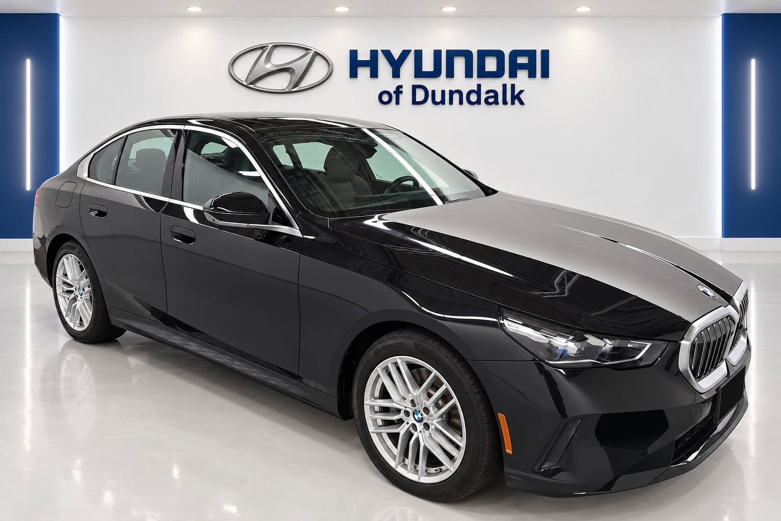 Used 2024 BMW 530i xDrive w/ Executive Package AWD/4WD image 3