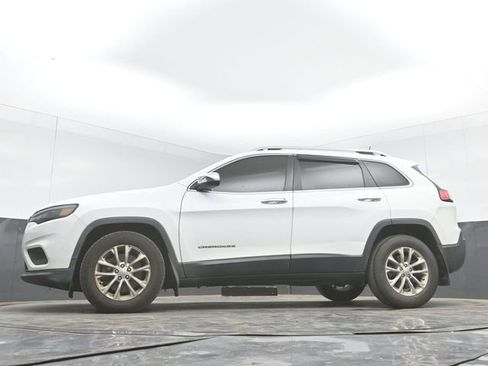 Used 2019 Jeep Cherokee Latitude w/ Popular Appearance Group FWD image 30