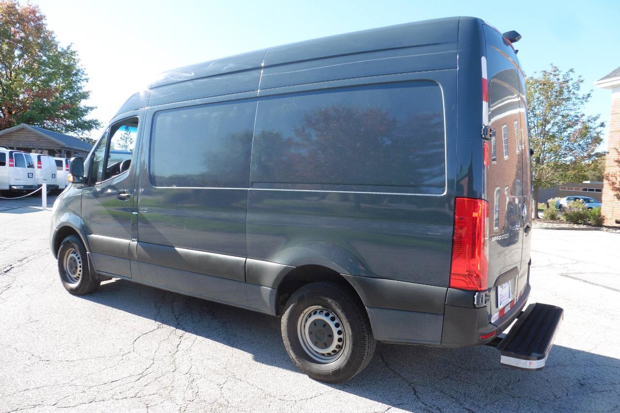 Used 2019 Mercedes-Benz Sprinter 144 image 2