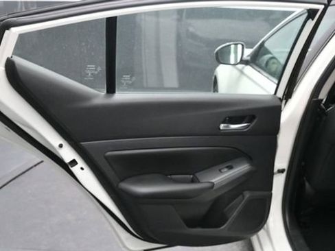 Used 2021 Nissan Altima 2.5 S FWD image 17