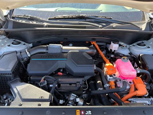 Used 2023 Hyundai Santa Fe SEL Premium image 12