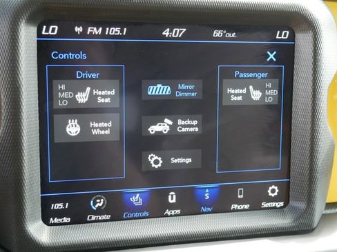 Used 2022 Jeep Wrangler Unlimited Rubicon w/ LED Lighting Group AWD/4WD image 5