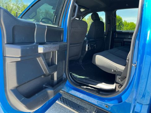 Used 2019 Ford F150 XLT w/ Equipment Group 302A Luxury AWD/4WD image 23