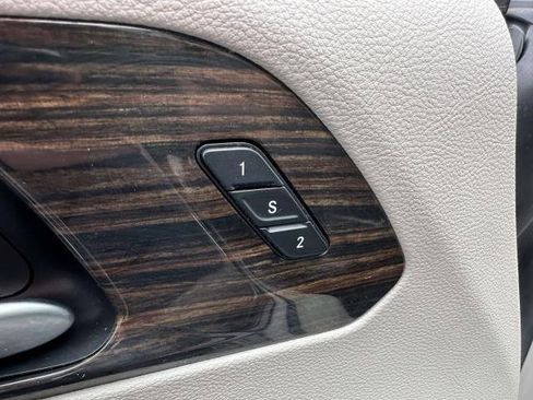 Used 2023 Chrysler Pacifica Limited image 7