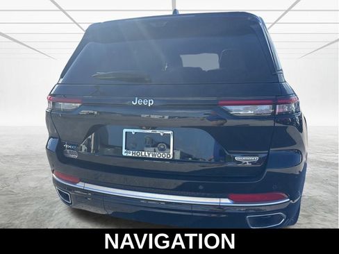 Used 2024 Jeep Grand Cherokee Summit image 7