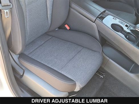 Used 2021 Nissan Rogue SV image 32