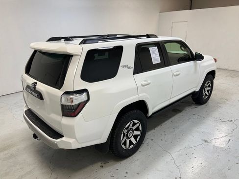 Used 2021 Toyota 4Runner TRD Off-Road AWD/4WD image 3
