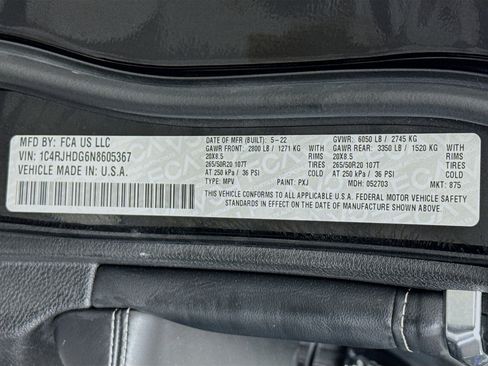 Used 2022 Jeep Grand Cherokee Overland w/ Luxury Tech Group IV image 39