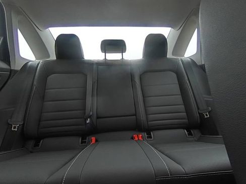 Used 2024 Volkswagen Jetta SE FWD image 17