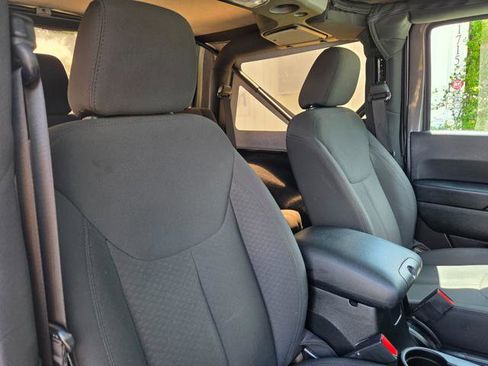 Used 2016 Jeep Wrangler Sport image 25