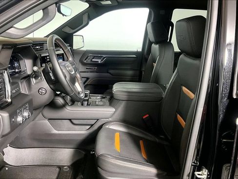 Used 2025 GMC Sierra 1500 AT4 w/ AT4 Premium Package AWD/4WD image 20