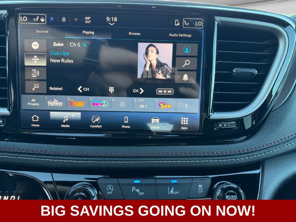 New 2027 Chrysler Pacifica Select AWD/4WD image 24