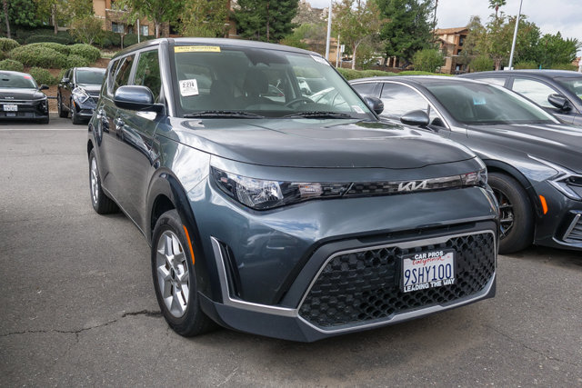Used 2025 Kia Soul LX w/ LX Technology Package FWD image 1