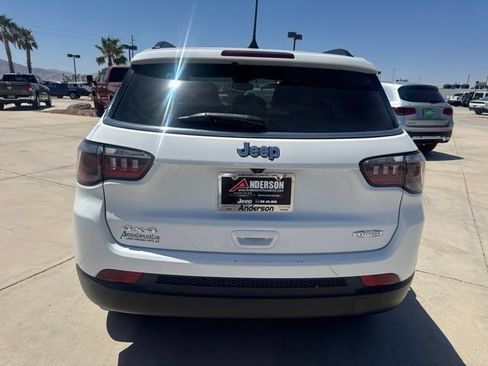 Certified 2024 Jeep Compass Latitude AWD/4WD image 4