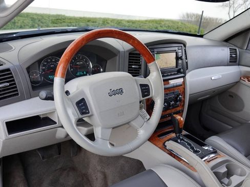 Used 2007 Jeep Grand Cherokee Overland AWD/4WD image 48