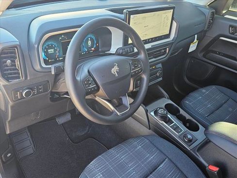 New 2025 Ford Bronco Sport Heritage image 3