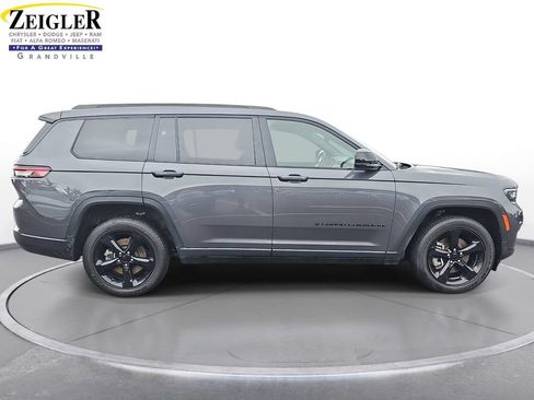 Used 2023 Jeep Grand Cherokee L Laredo AWD/4WD image 4