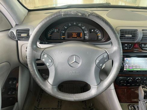 Used 2004 Mercedes-Benz C 240 Sedan image 21