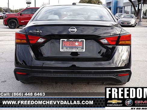 Used 2025 Nissan Altima 2.5 SV image 36