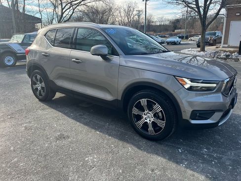 Used 2020 Volvo XC40 T5 Inscription image 4