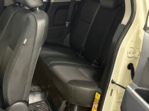 Used 2014 Toyota FJ Cruiser 4WD w/ Upgrade Package image 9