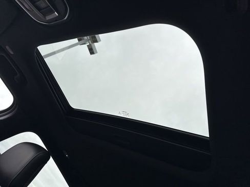 Used 2023 Jeep Grand Cherokee L Altitude image 12