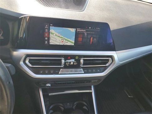 Used 2023 BMW 430i xDrive Convertible w/ Convenience Package image 21