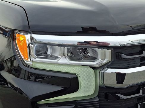 Used 2025 Chevrolet Silverado 1500 LT image 9