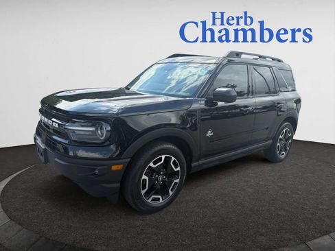 Used 2023 Ford Bronco Sport Outer Banks w/ Tech Package image 4