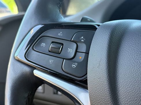 Used 2022 Buick Enclave Essence w/ LPO, Touring Package AWD/4WD image 29