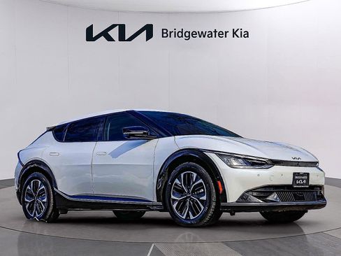 Certified 2024 Kia EV6 Wind w/ Wind Technology Package image 18