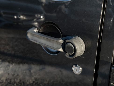 Used 2017 Jeep Wrangler Unlimited Rubicon image 41