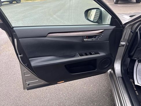 Used 2016 Lexus ES 350 4dr Sdn image 8