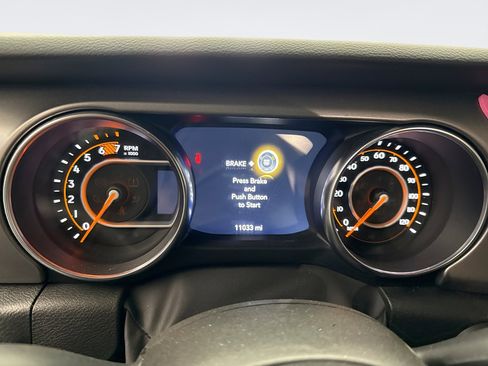 Used 2022 Jeep Wrangler Unlimited Sport image 9