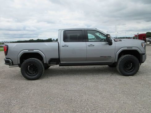 New 2026 GMC Sierra 2500 AT4 w/ AT4 Premium Plus Package AWD/4WD image 3
