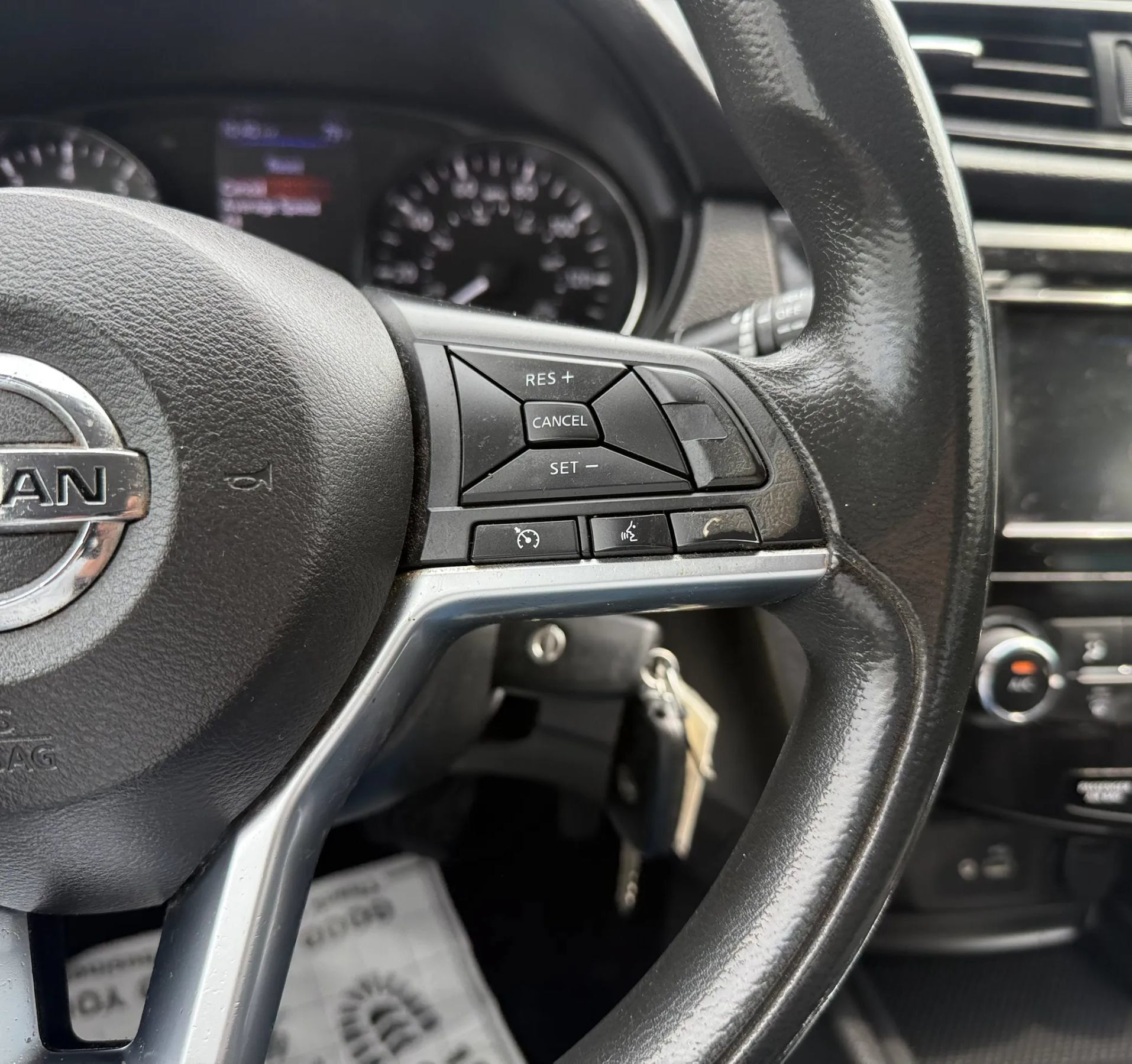 Used 2018 Nissan Rogue S AWD/4WD image 13