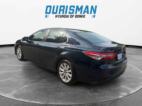 Used 2018 Toyota Camry LE FWD image 4