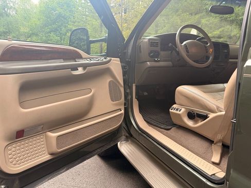 Used 2000 Ford Excursion Limited AWD/4WD image 14
