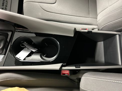 New 2026 Hyundai Elantra Hybrid FWD image 19