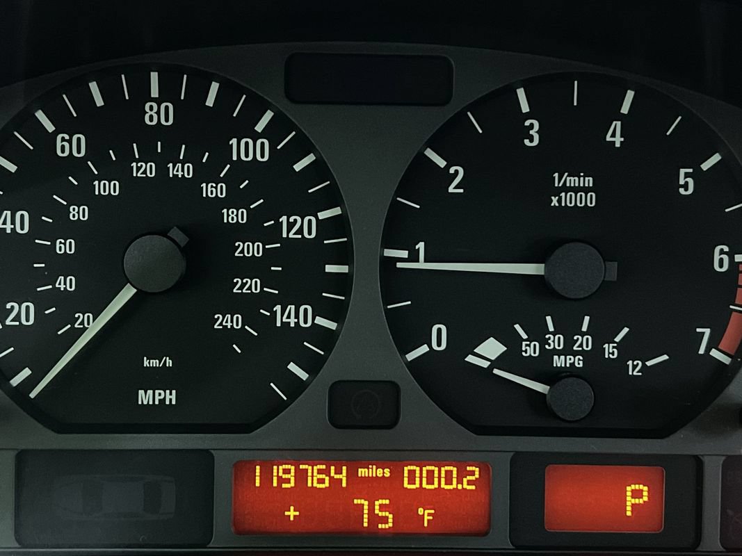 Used 2000 BMW 328i Sedan RWD image 18